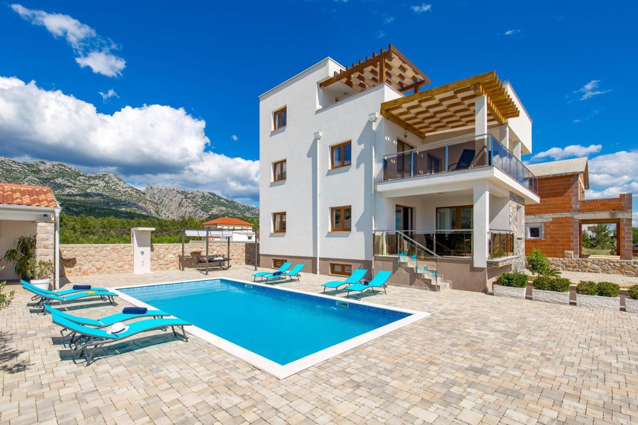 Villa Grandioza Селине Екстериор снимка