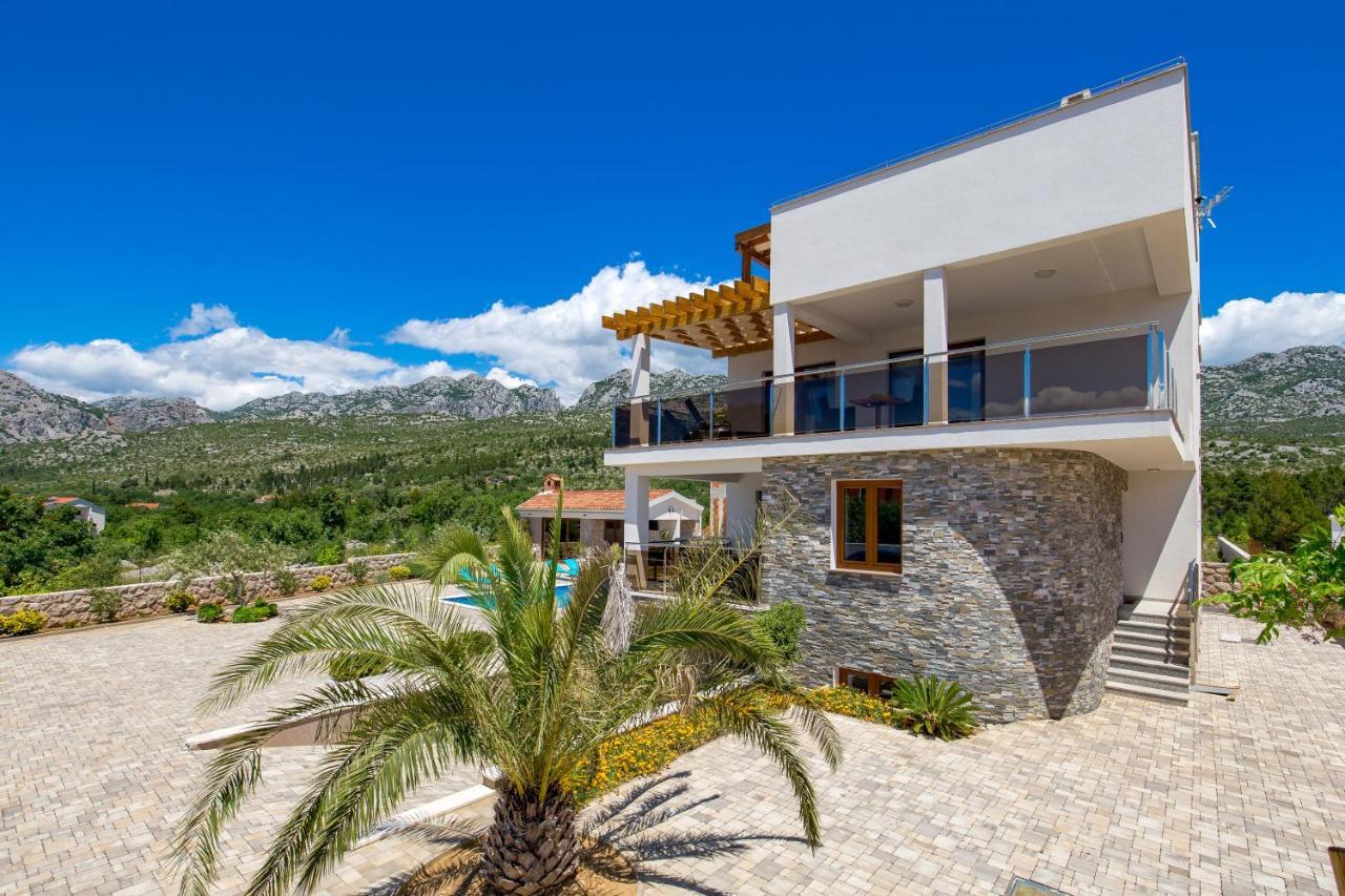 Villa Grandioza Селине Екстериор снимка